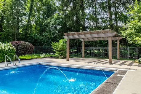 7511 Pine Valley Lane Indianapolis IN 46250