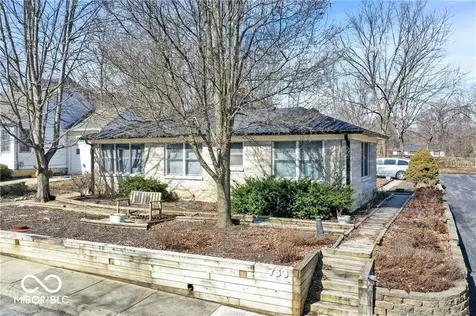760 W Pine Street Zionsville IN 46077