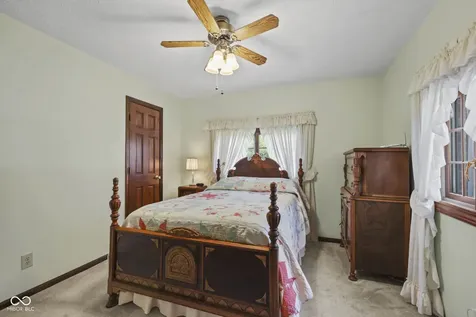 4750 Whirlaway Drive Indianapolis IN 46237