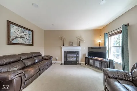 5825 Somerset Boulevard E Bargersville IN 46106