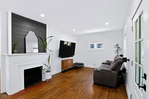 3910 N Kenwood Avenue Indianapolis IN 46208