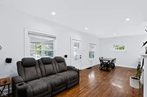 3910 N Kenwood Avenue Indianapolis IN 46208
