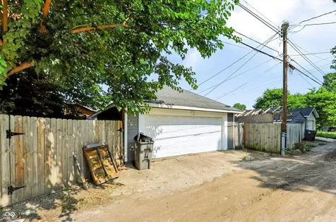 3910 N Kenwood Avenue Indianapolis IN 46208