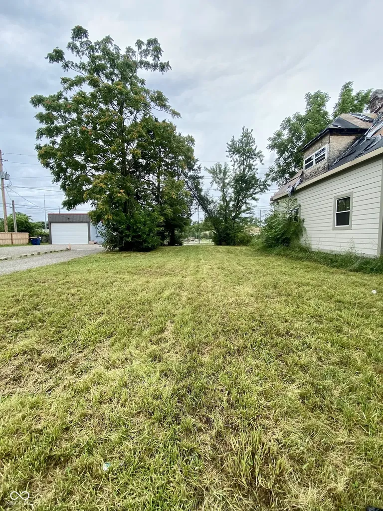 2414 E Brookside Avenue Indianapolis IN 46218