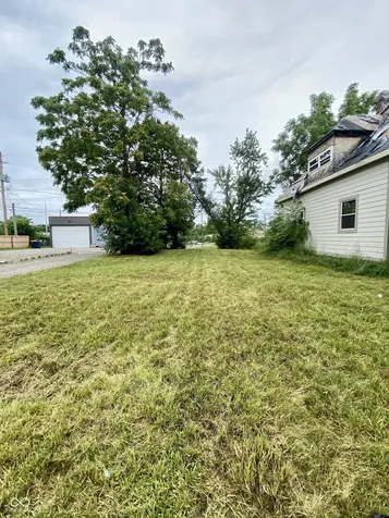 2414 E Brookside Avenue Indianapolis IN 46218