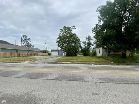 2414 E Brookside Avenue Indianapolis IN 46218