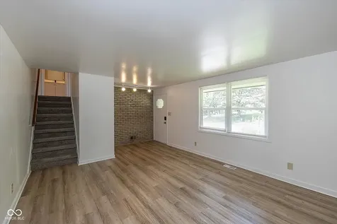 6525 Doris Drive Indianapolis IN 46214