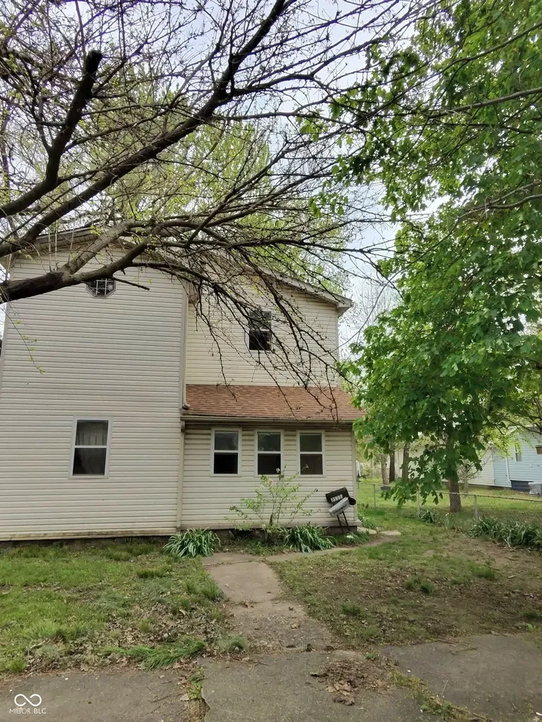 2111 N 22nd Terre Haute IN 47804