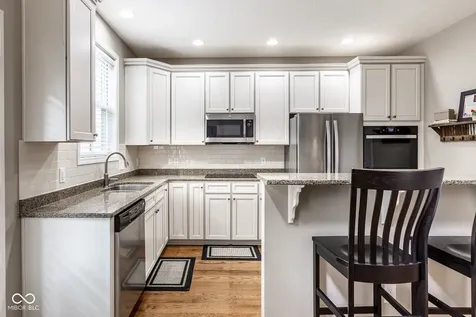 2591 Manigault Street Carmel IN 46032
