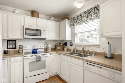 1127 Lincoln Park West Drive Greenwood IN 46142