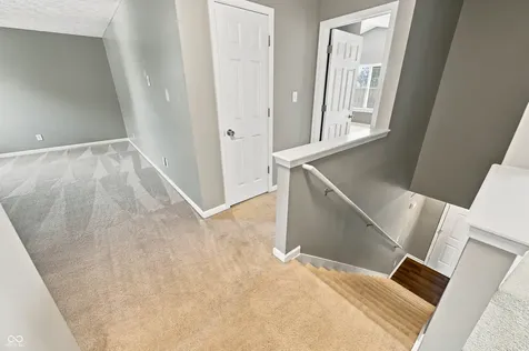 2732 Monarchy Lane Greenwood IN 46143
