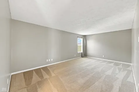 2732 Monarchy Lane Greenwood IN 46143