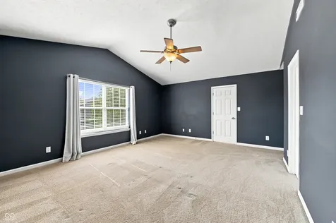 2732 Monarchy Lane Greenwood IN 46143