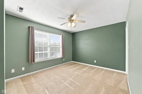 2732 Monarchy Lane Greenwood IN 46143