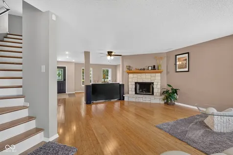 13971 Meadow Lake Fishers IN 46038