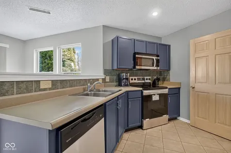 13971 Meadow Lake Fishers IN 46038