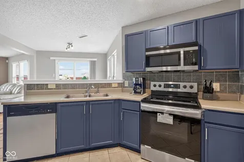 13971 Meadow Lake Fishers IN 46038