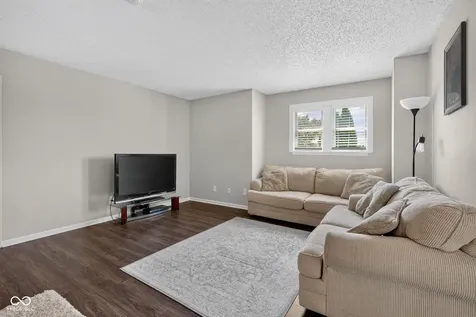 13971 Meadow Lake Fishers IN 46038