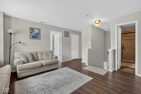 13971 Meadow Lake Fishers IN 46038