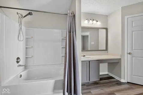 13971 Meadow Lake Fishers IN 46038