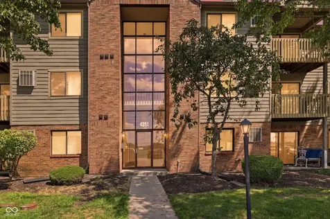4351 Village Parkway Circle W Indianapolis IN 46254
