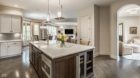 10748 English Oaks Drive Carmel IN 46032