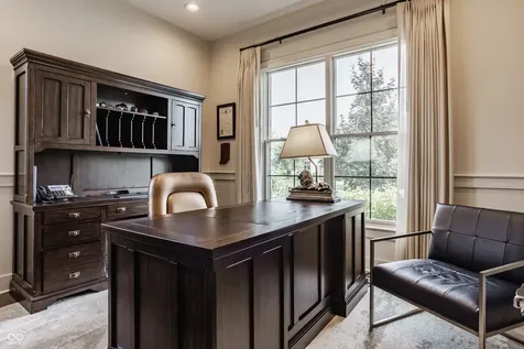 10748 English Oaks Drive Carmel IN 46032