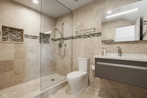10748 English Oaks Drive Carmel IN 46032