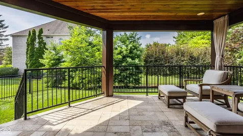 10748 English Oaks Drive Carmel IN 46032