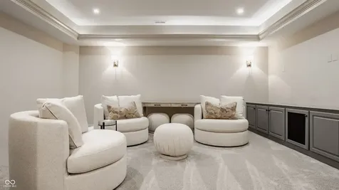 10748 English Oaks Drive Carmel IN 46032