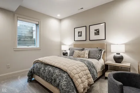 10748 English Oaks Drive Carmel IN 46032