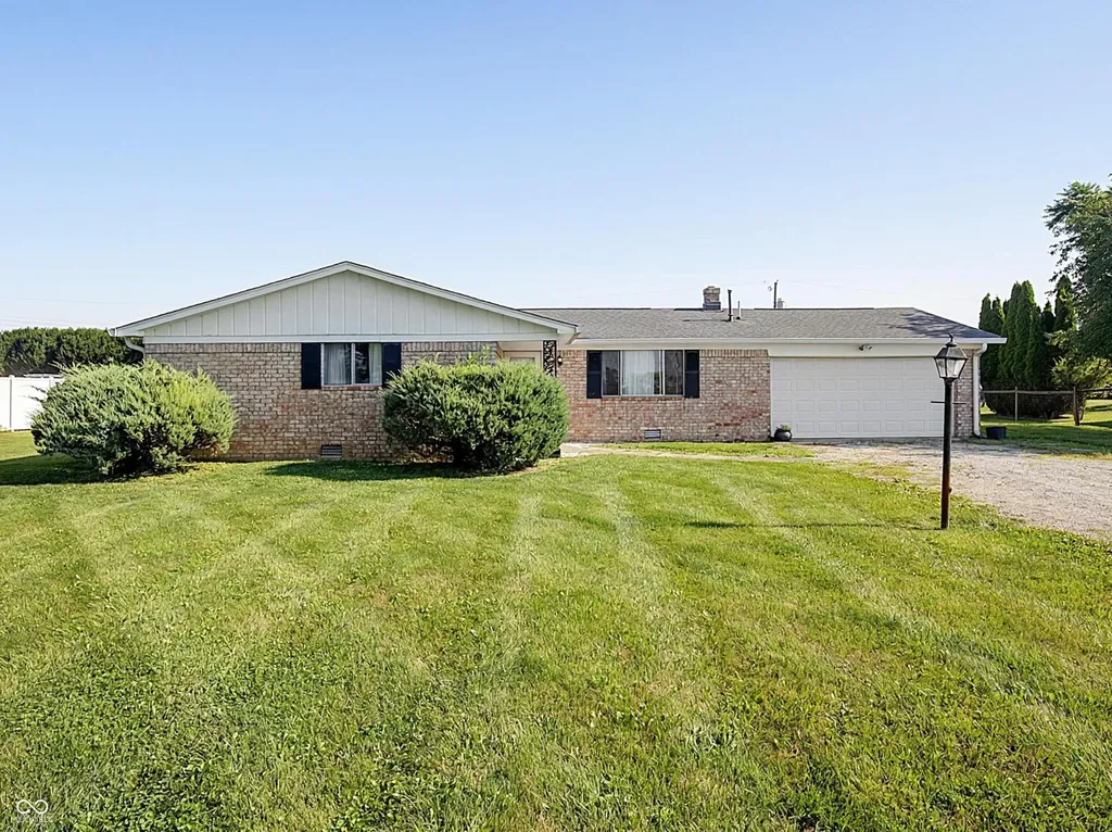 5684 E Us Highway 40 Greenfield IN 46140