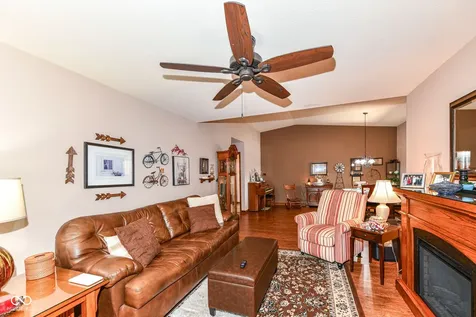 2038 Flamingo Way Franklin IN 46131