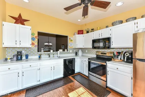 2038 Flamingo Way Franklin IN 46131