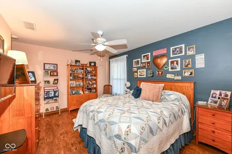 2038 Flamingo Way Franklin IN 46131