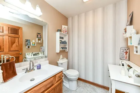 2038 Flamingo Way Franklin IN 46131