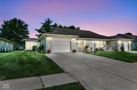 2038 Flamingo Way Franklin IN 46131