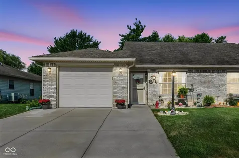 2038 Flamingo Way Franklin IN 46131