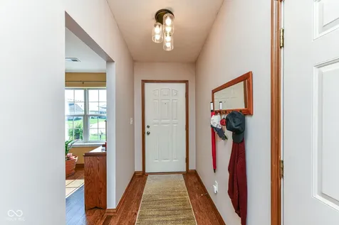 2038 Flamingo Way Franklin IN 46131