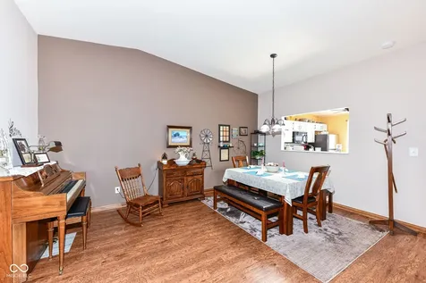 2038 Flamingo Way Franklin IN 46131
