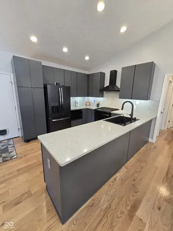 8198 Foxchase Circle Indianapolis IN 46256
