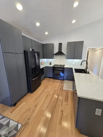 8198 Foxchase Circle Indianapolis IN 46256
