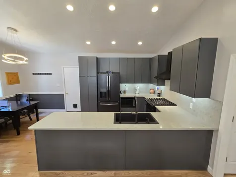 8198 Foxchase Circle Indianapolis IN 46256