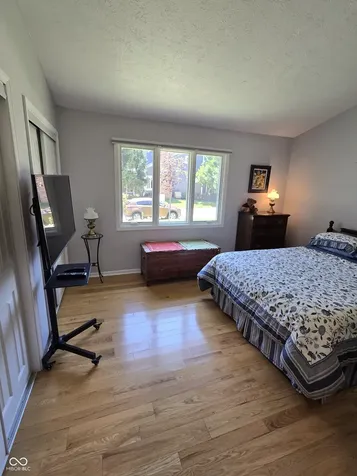 8198 Foxchase Circle Indianapolis IN 46256