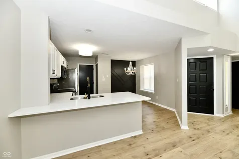 4721 Charrington Circle Indianapolis IN 46254
