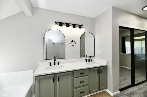 4721 Charrington Circle Indianapolis IN 46254