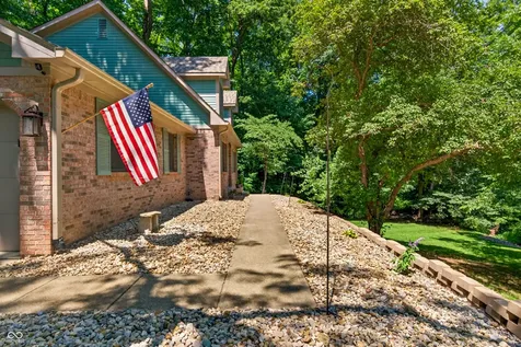 8206 Liberty Mooresville IN 46158