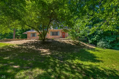 8206 Liberty Mooresville IN 46158