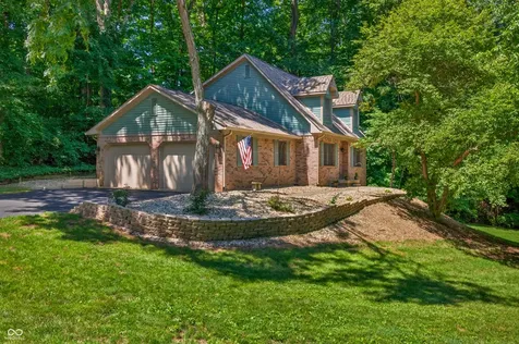 8206 Liberty Mooresville IN 46158