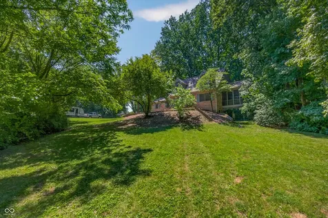 8206 Liberty Mooresville IN 46158
